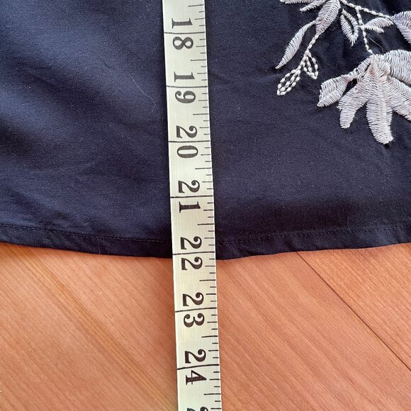 Venus Embroidered Blouse - Made in India - Picture 10 of 10